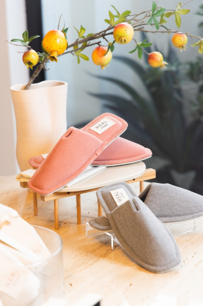 SLIPPERS